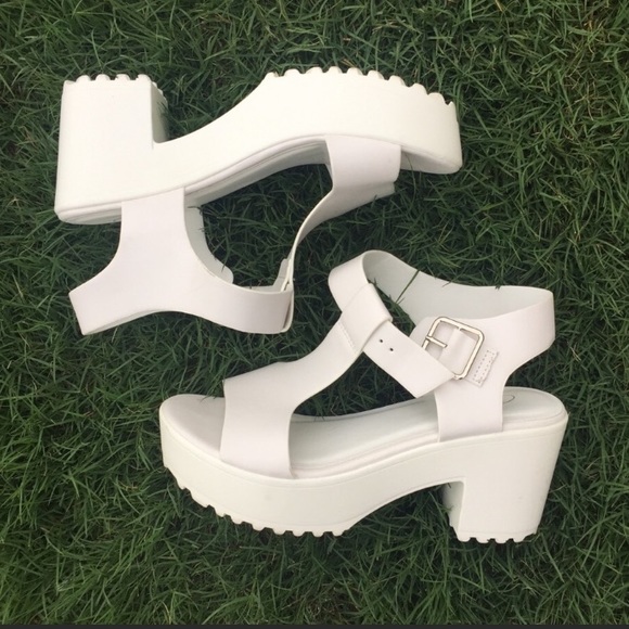 Chunky Lug Heel Platform Heel Sandals White - Picture 1 of 8
